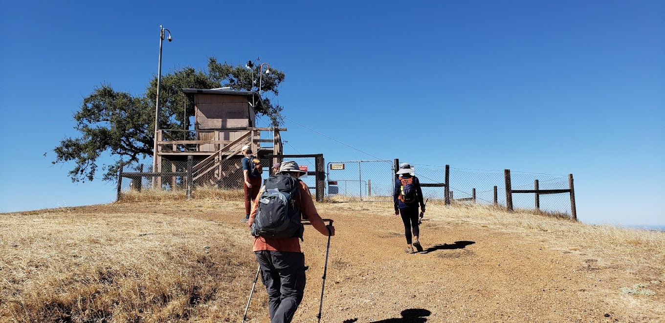 hiking-lookout