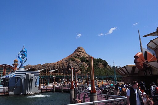 Icon of Tokyo Disney Sea, Mount Prometheus
