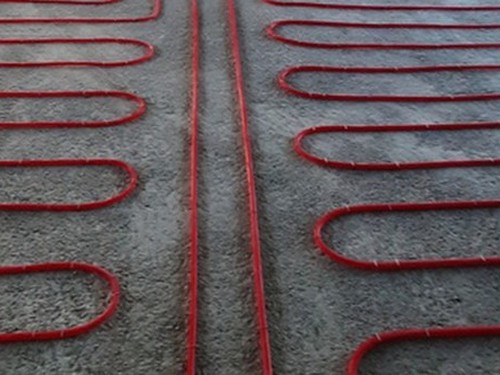 Radiant heating pipes in the floor