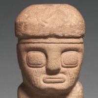 Standing figure by Tiwanaku artist(s)